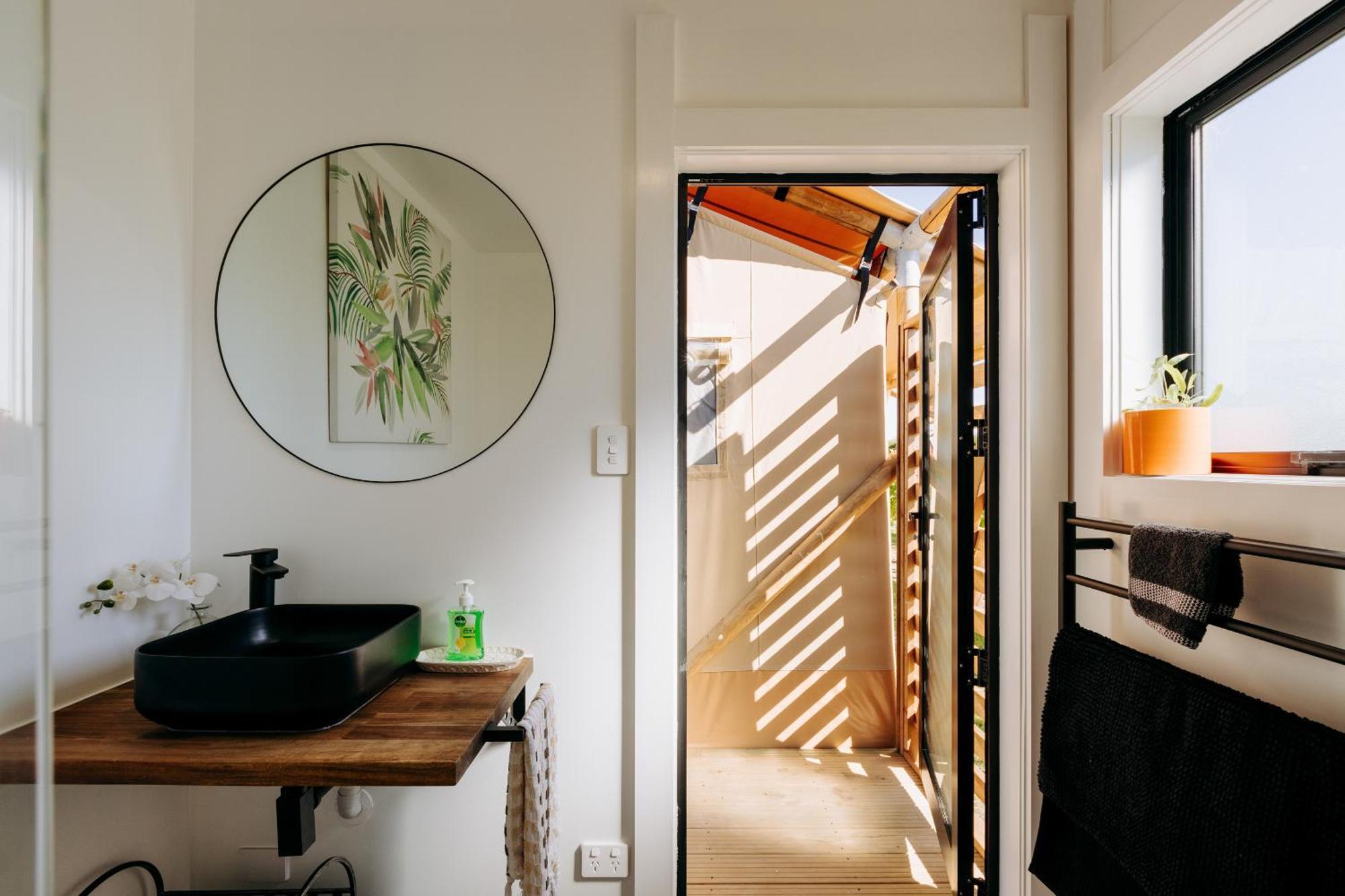 Villas & Vines Glamping Hastings Dış mekan fotoğraf