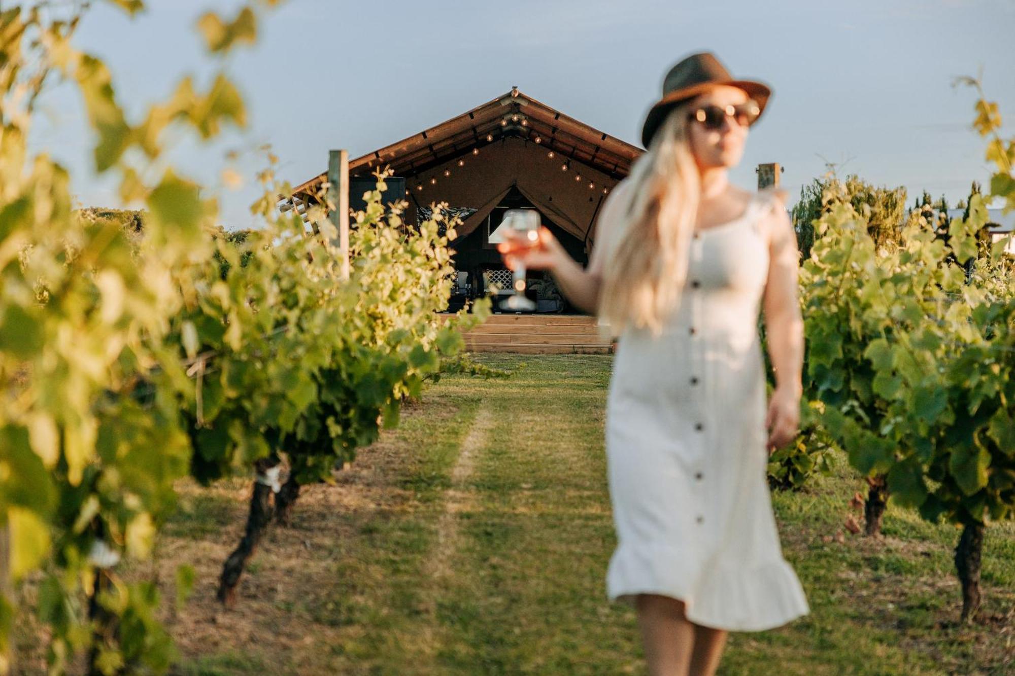 Villas & Vines Glamping Hastings Dış mekan fotoğraf